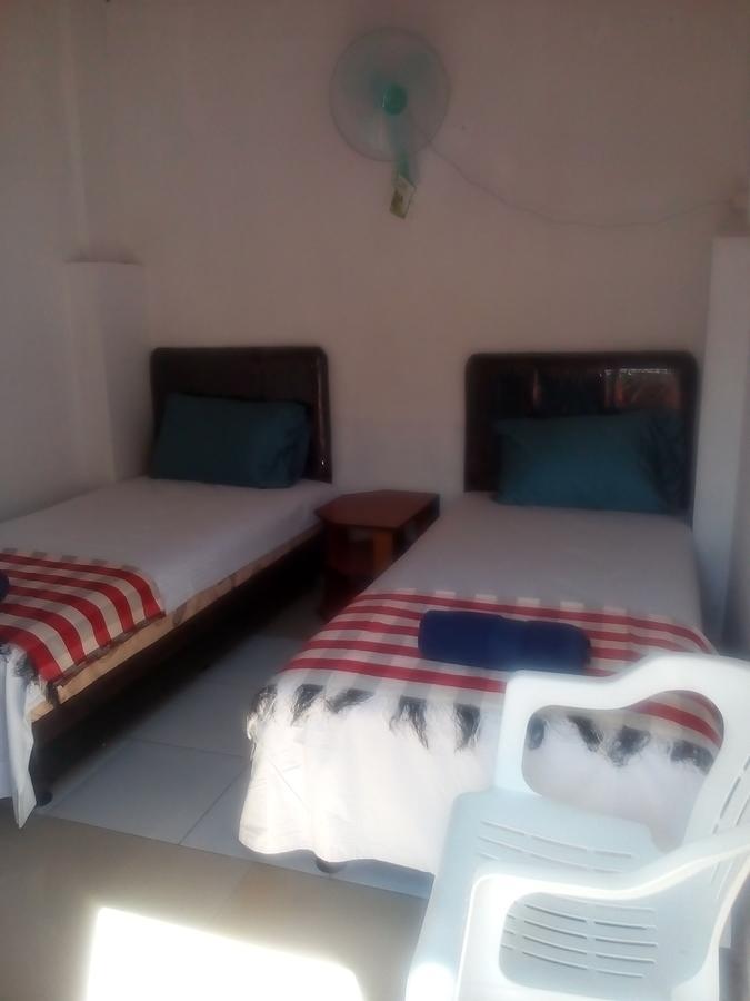 Izaac'S Bed & Breakfast 러비나 외부 사진